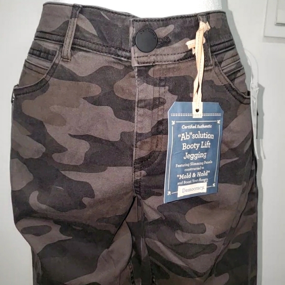 Democracy Women's Ab Solution Jegging - Picture 2 of 16